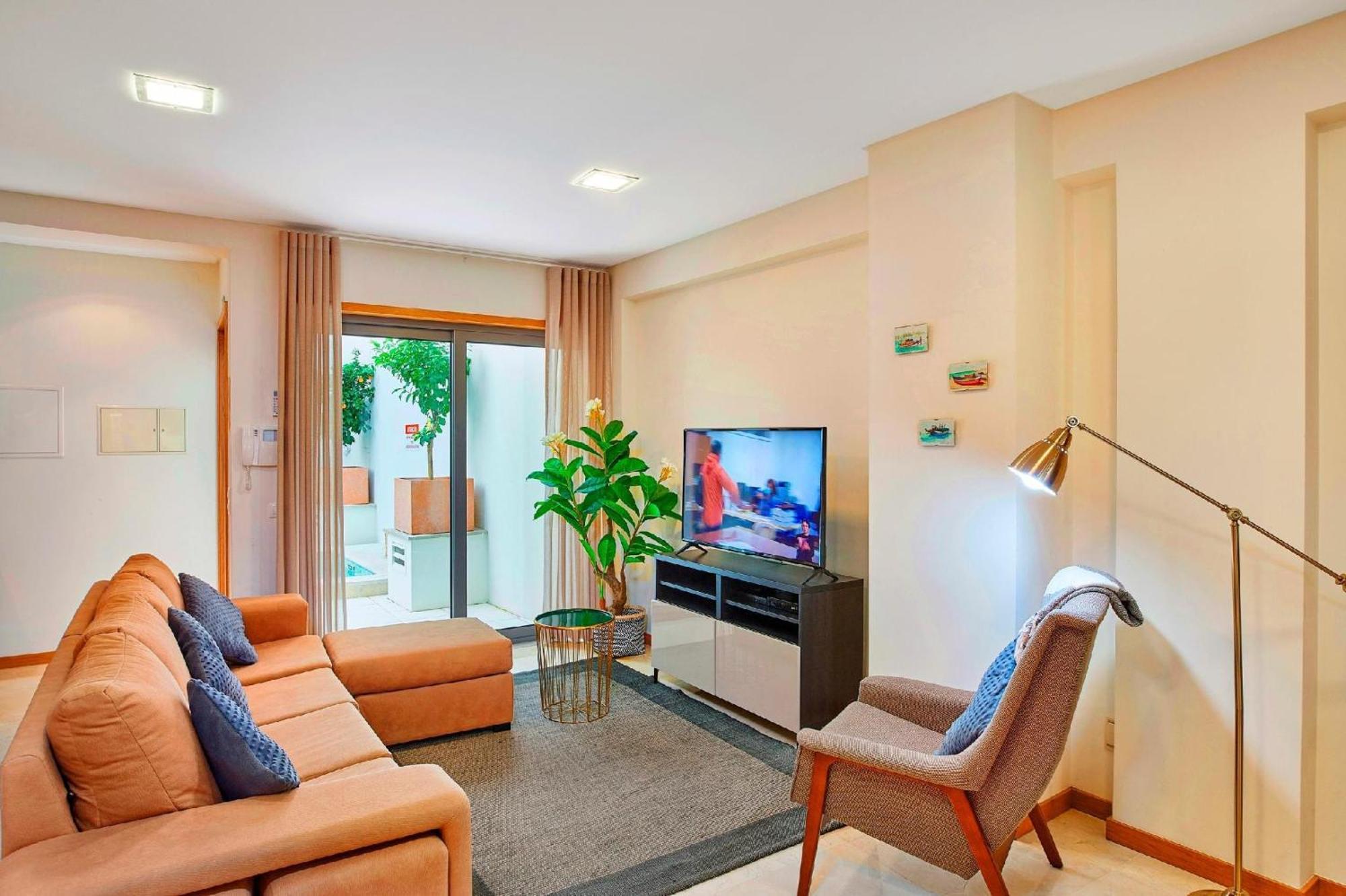 Villa Beautiful Town Centre Townhouse With Shared Pool Tavira Exterior foto